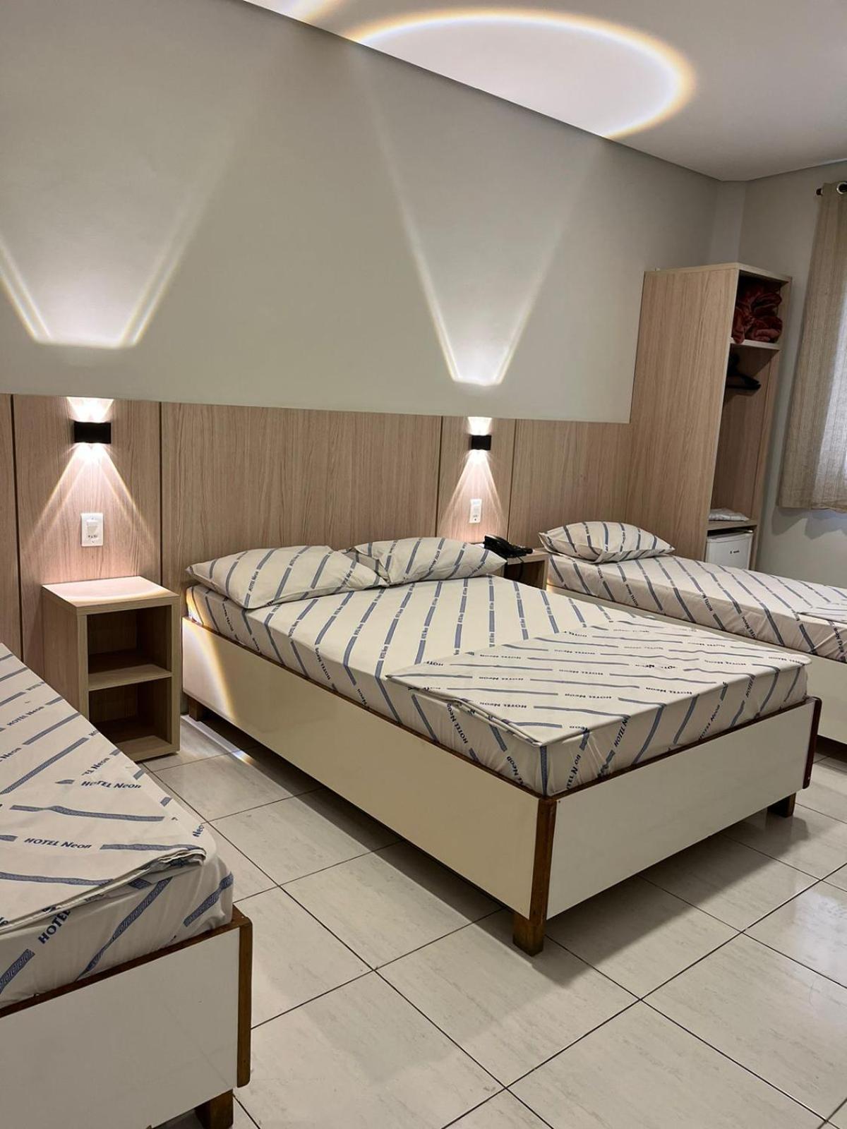 Hotel Neon - Proximo A 25 De Marco, Bom Retiro E Bras, A 2Min Do Mirante Sampa Sky E Pista De Skate Anhangabau Сан-Пауло Экстерьер фото