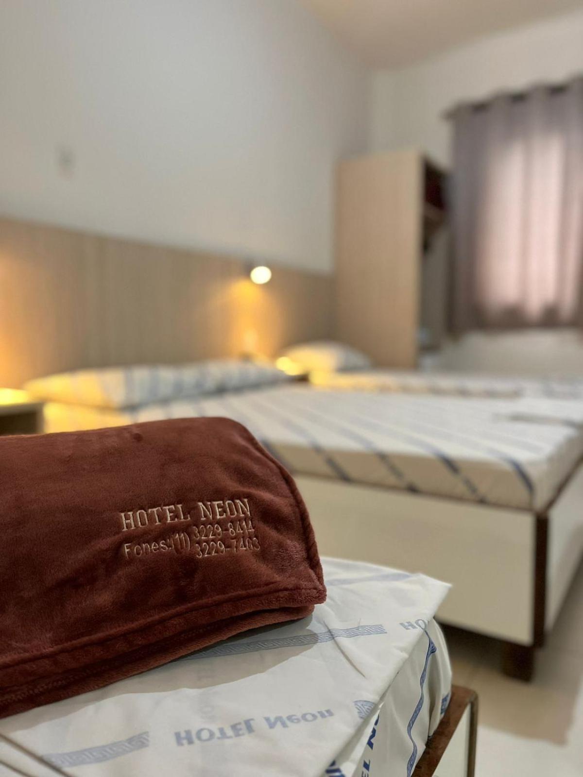 Hotel Neon - Proximo A 25 De Marco, Bom Retiro E Bras, A 2Min Do Mirante Sampa Sky E Pista De Skate Anhangabau Сан-Пауло Экстерьер фото