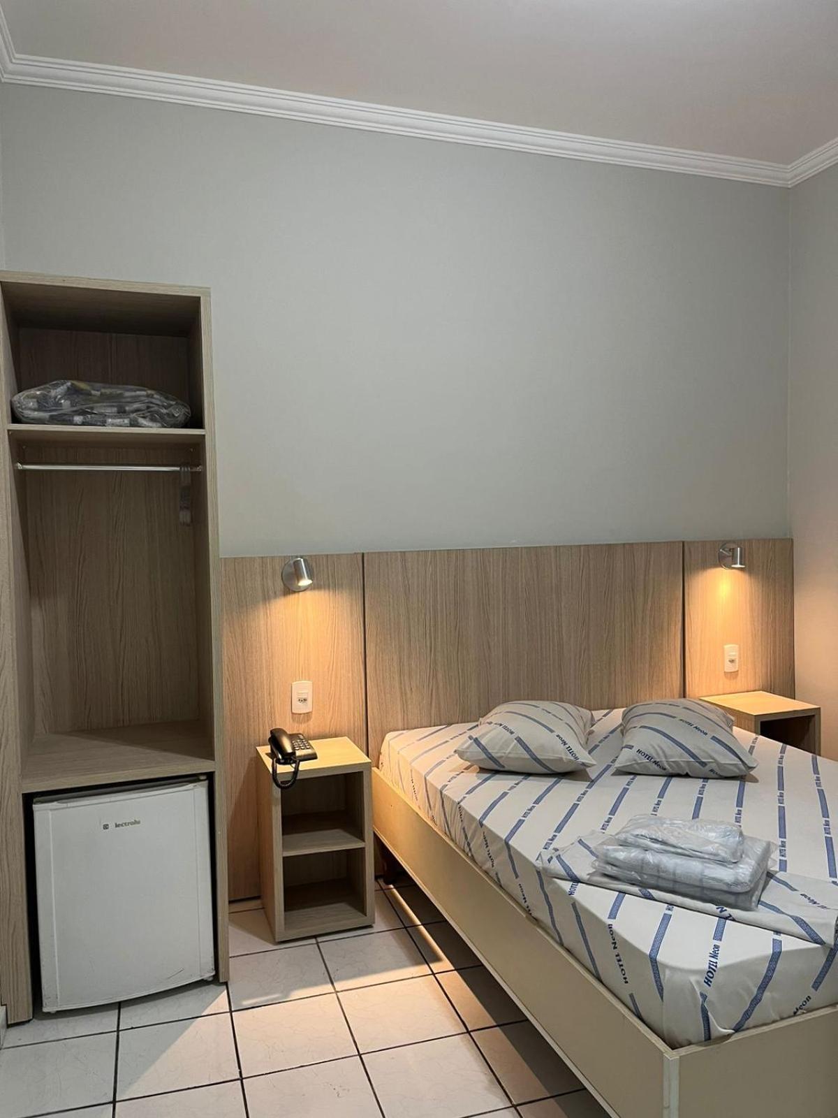 Hotel Neon - Proximo A 25 De Marco, Bom Retiro E Bras, A 2Min Do Mirante Sampa Sky E Pista De Skate Anhangabau Сан-Пауло Экстерьер фото
