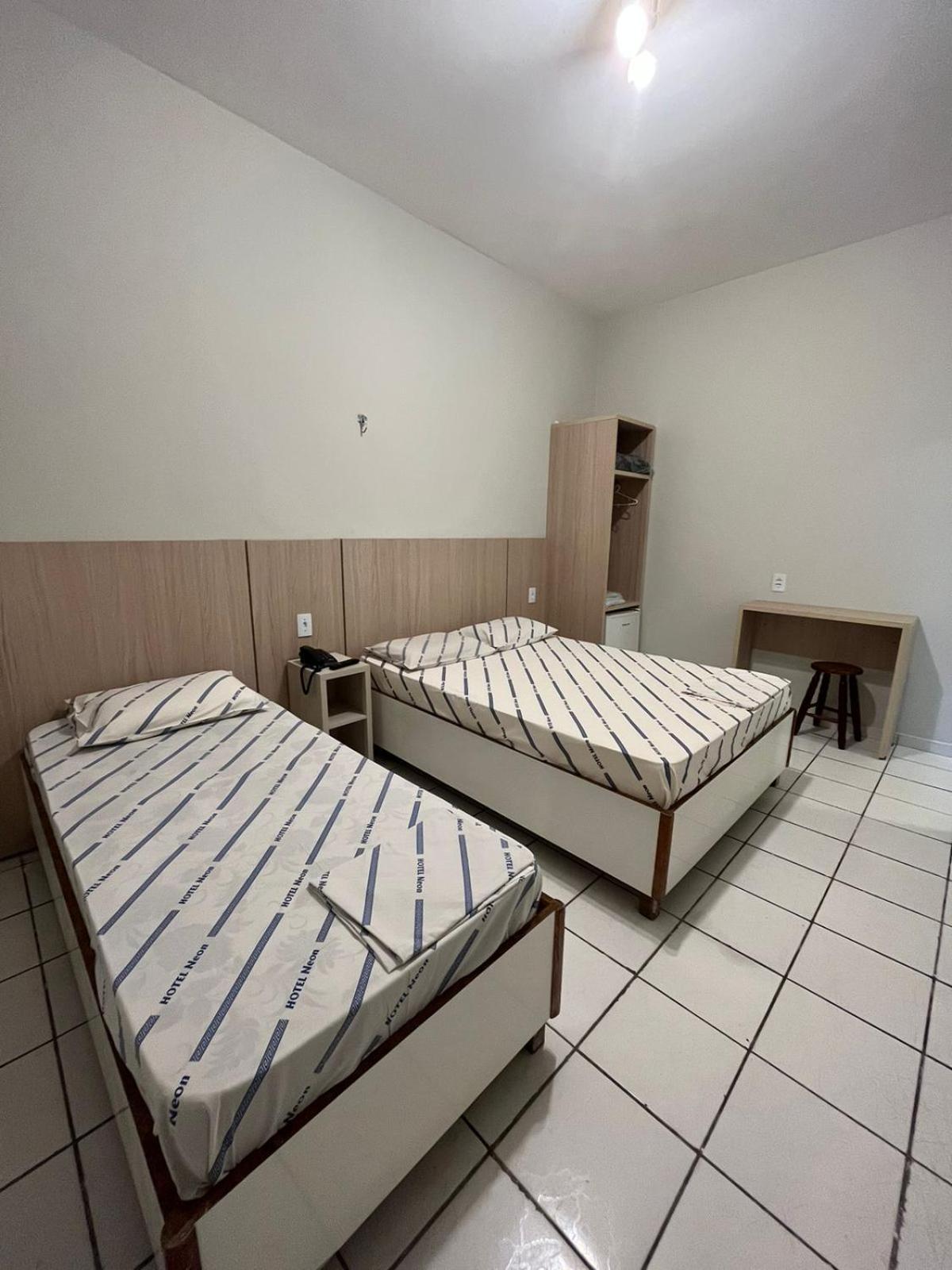 Hotel Neon - Proximo A 25 De Marco, Bom Retiro E Bras, A 2Min Do Mirante Sampa Sky E Pista De Skate Anhangabau Сан-Пауло Экстерьер фото