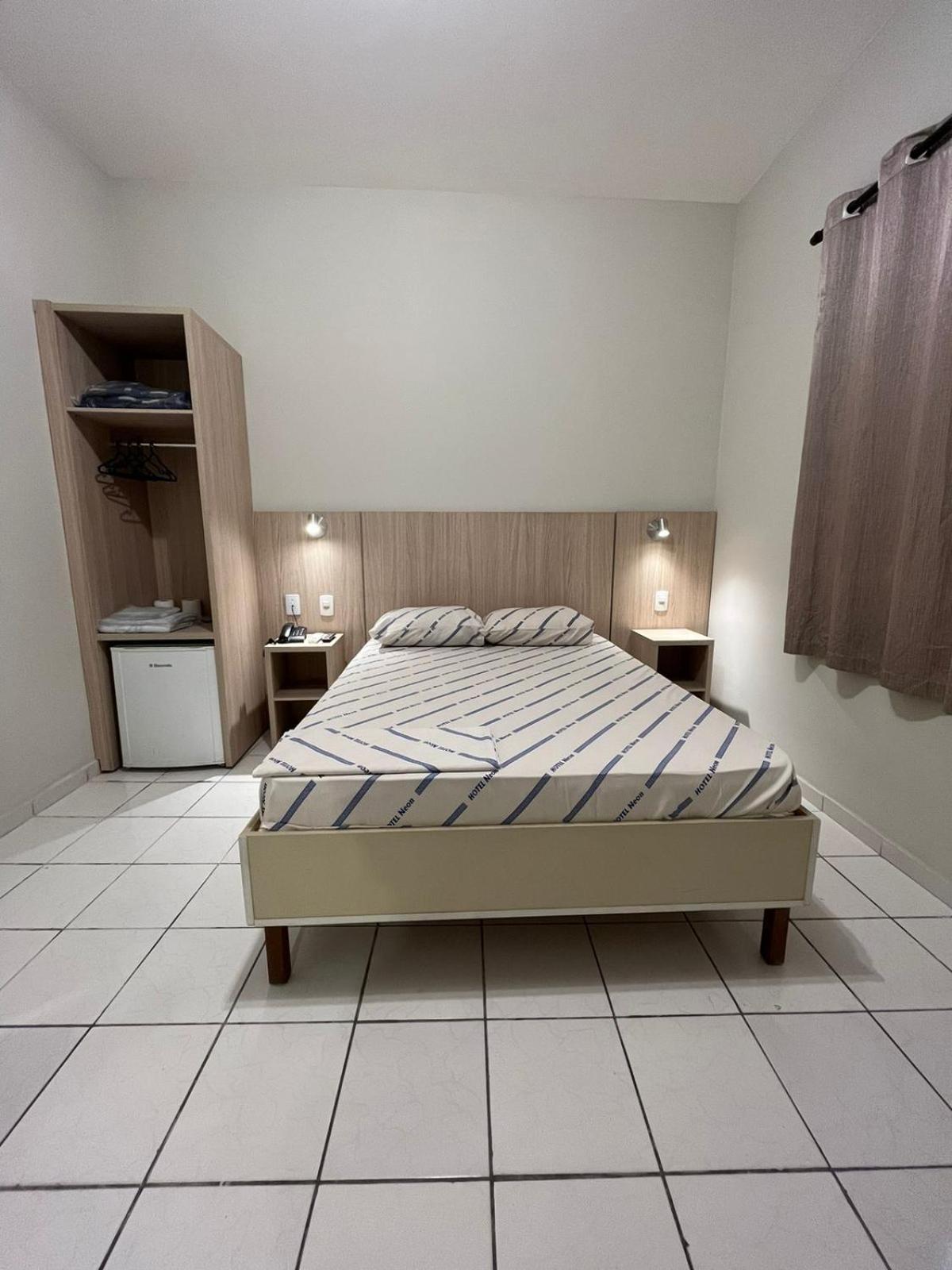 Hotel Neon - Proximo A 25 De Marco, Bom Retiro E Bras, A 2Min Do Mirante Sampa Sky E Pista De Skate Anhangabau Сан-Пауло Экстерьер фото